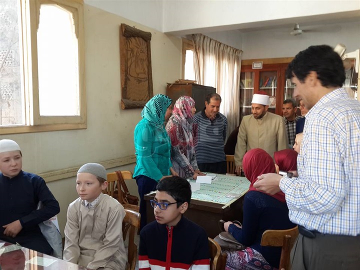 طفلان روسيان يحفظان القرآن ويشاركان بمسابقة تحدي القراءة بمصر + صور