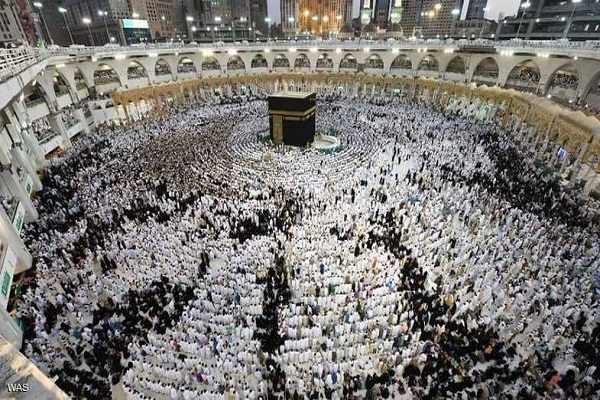 Milioni di pellegrini alla Mecca per la notte di Qadr