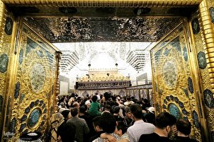 تقرير مصور | زوّار الأربعين الحسيني في مرقد الإمامين الكاظمين (عليهما السلام)