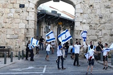 Zionistisches Regime genehmigte Flaggenmarsch in Altstadt von...