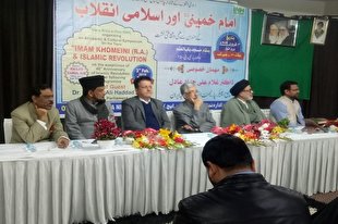 جشن چهل سالگی انقلاب در مسجد «باب العلم» هند