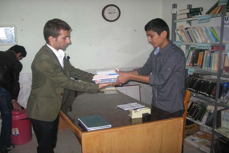 جمع&zwnj;آوری کتاب&zwnj;های مذهبی مدارس برای استفاده دوباره