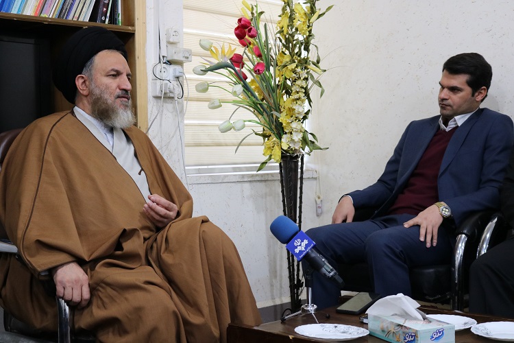 دیدار جهادگران جهاددانشگاهی کهگیلویه‌وبویراحمد با آیت‌الله ملک حسینی