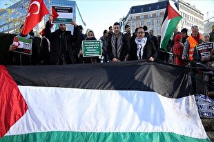 ادامه تجمعات اعتراضی علیه معامله ترامپ در جهان