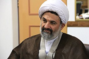 واقفان به نیازهای روز جامعه توجه کنند