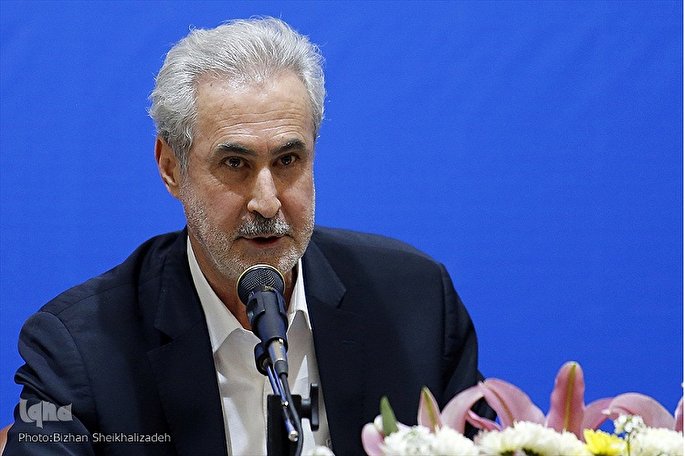 نیازمند همراهی بیشتر مردم برای قطع زنجیره کرونا هستیم