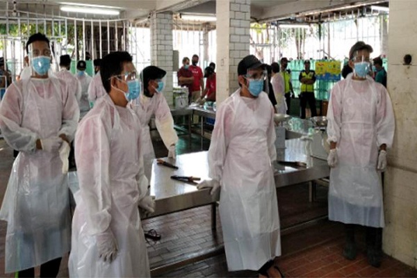 توزیع گوشت قربانی از سوی بزرگترین مسجد اندونزی