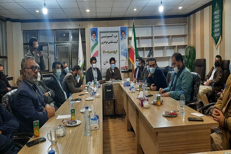 نشست امام جمعه با هیئات و مداحان ست امام جمعه با هیئات و مداحان