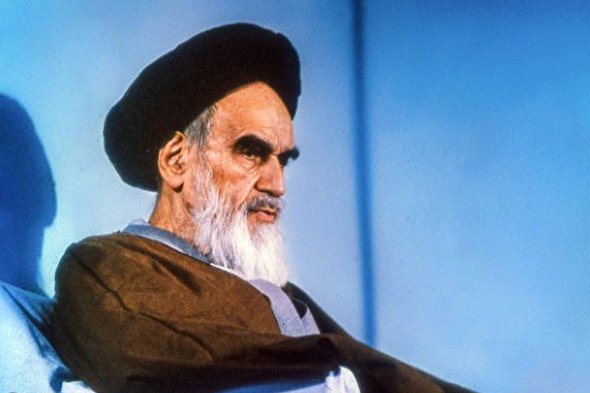 فیلم |‌ واکنش امام خمینی (ره) به تعریف و تمجید از ایشان