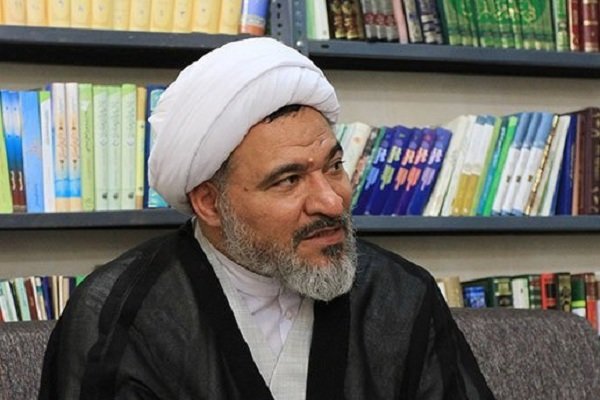 مردم را به بهانه انذار از رحمت الهی ناامید نکنیم