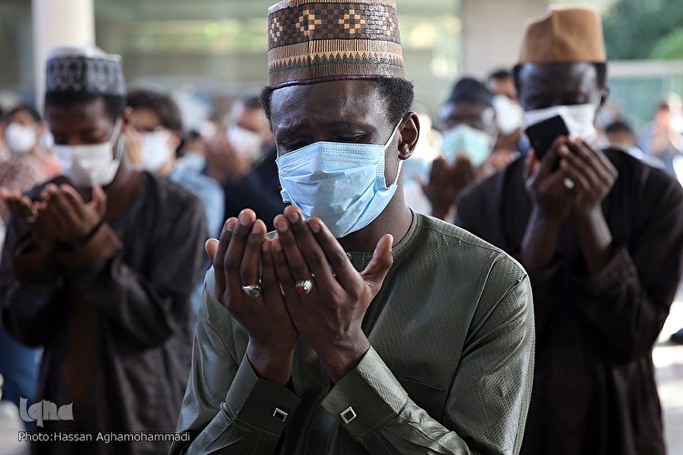 نماز عید سعید فطر در مسجد دانشگاه تهران
