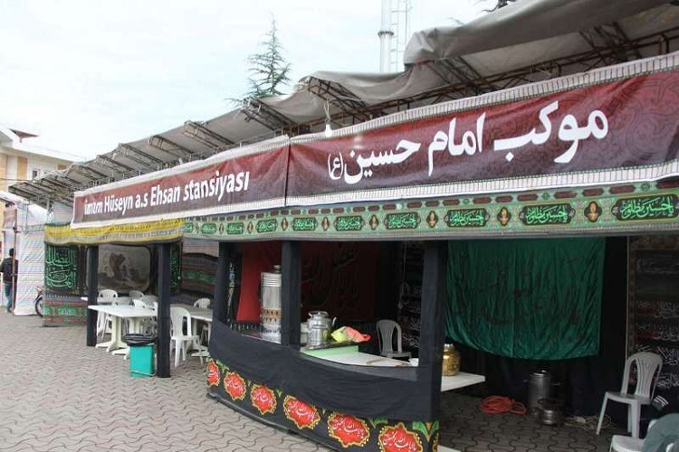 خدمت‌رسانی موکب سادات امامزاده علی(ع) به زائران عتبات عالیات