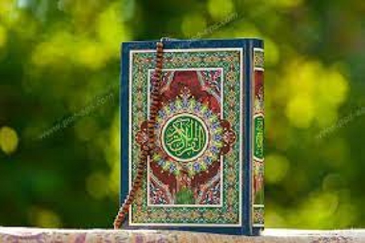 فعال قرآنی در لنده تجلیل شد