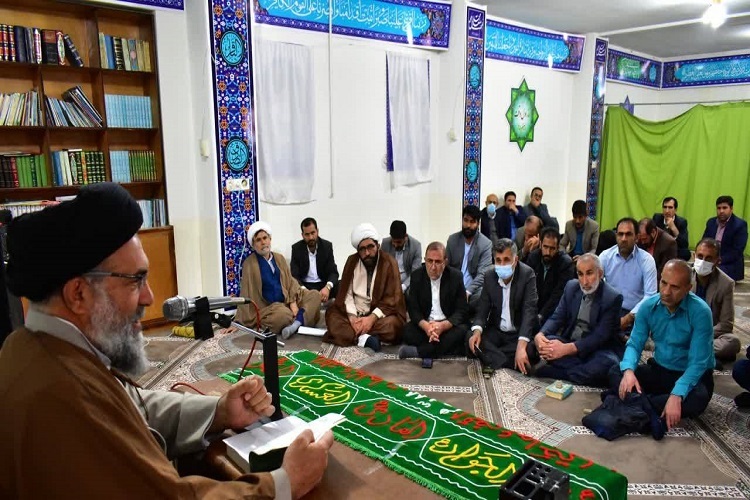 برنامه تفسیر قرآن در آموزش و پرورش با حضور امام جمعه یاسوج