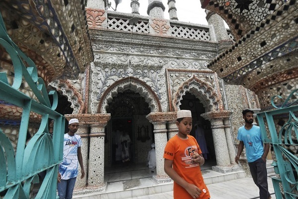 مسجد چینی، شاهکار معماری به سبک مغولی در بنگلادش // اماده