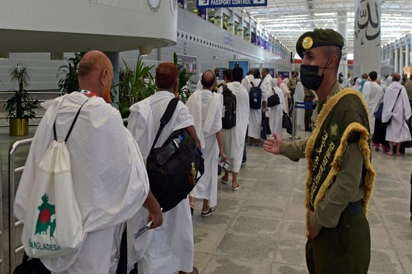 ورود زائران بیت‌الحرام به عربستان