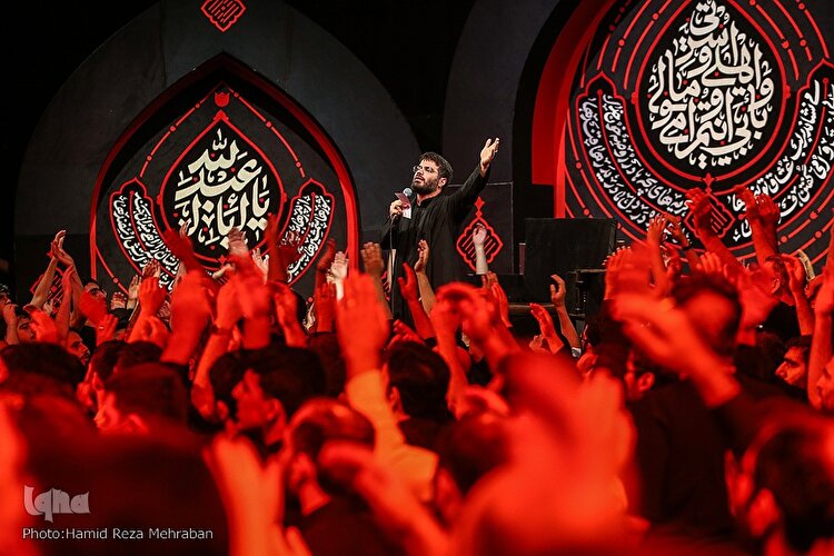 حسینیه ایران؛ پنجمین شب عزاداری محرم در هیئت آیین حسینی