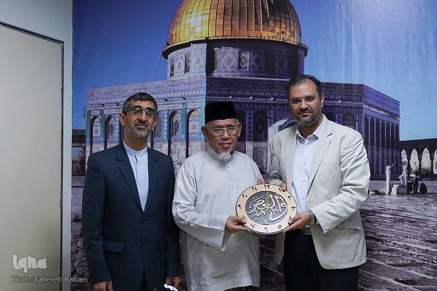 بازدید معاون قرآن و عترت وزارت فرهنگ از سازمان اسلامی ماپیم در مالزی