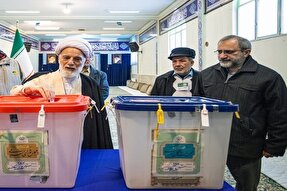 قدردانی نماینده ولی‌ فقیه و استاندار مرکزی از حضور مردم در انتخابات