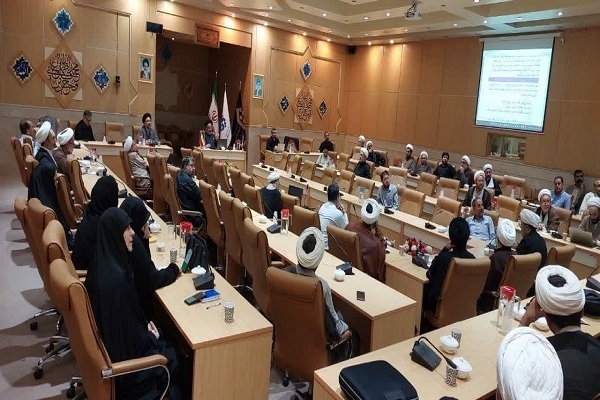 مراکز حوزوی و طلاب در استفاده از هوش مصنوعی ناگزیرند + عکس