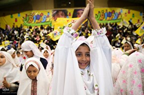 جشن روزه اولی‌ها در ورزشگاه شهید شیرودی