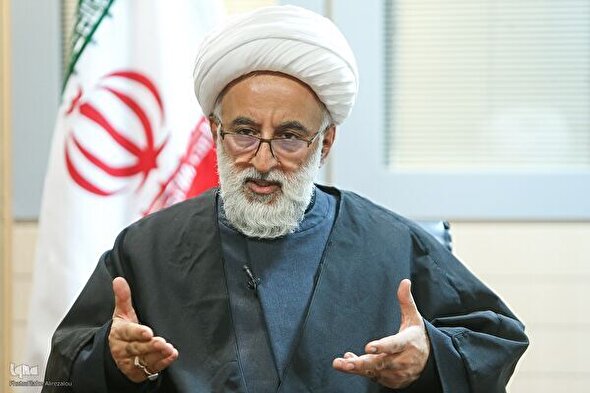 فیلم | هدف اساسی آیت‌الله جوادی آملی هدایت توده مردم به سمت قرآن است