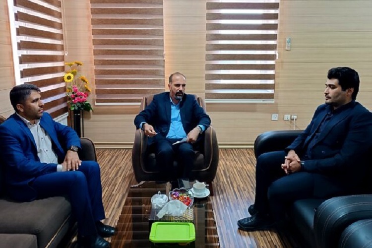 صاحب سروشفر، رئیس جهاددانشگاهی واحد استان کهگیلویهوبویراحمد در نشست با فرماندار شهرستان گچساران صاحب سروشفر، رئیس جهاددانشگاهی واحد استان کهگیلویهوبویراحمد در نشست با فرماندار شهرستان گچساران