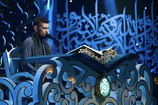 رقابت قاری ایرانی در مسابقات بین‌المللی قرآن کربلا + فیلم