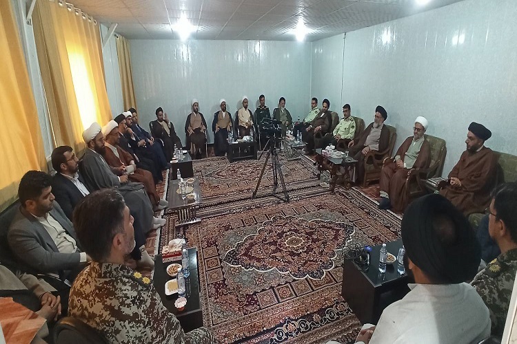 مراسم گردهمایی منطقهای ائمه جمعه استان که در منطقه پدافند هوایی بهمئی مراسم گردهمایی منطقهای ائمه جمعه استان که در منطقه پدافند هوایی بهمئی