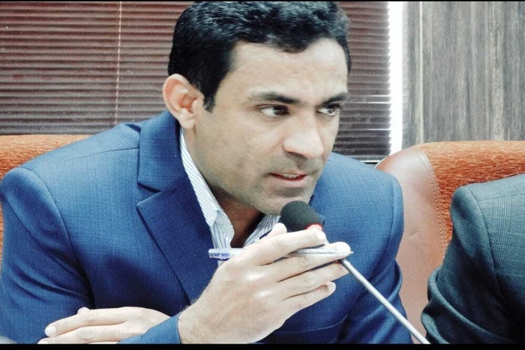 امین درخشان، رئیس کمیته فرهنگی و هنری دومین کنگره شهدای استان کهگیلویه‌وبویراحمد