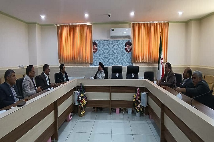 نشست امام جمعه یاسوج با رئیس و جهادگران جهاددانشگاهی استان نشست امام جمعه یاسوج با رئیس و جهادگران جهاددانشگاهی استان