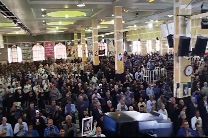 فیلم | عزاداری مردم خرم‌آباد در فراق شهید جمهور و هیئت همراه