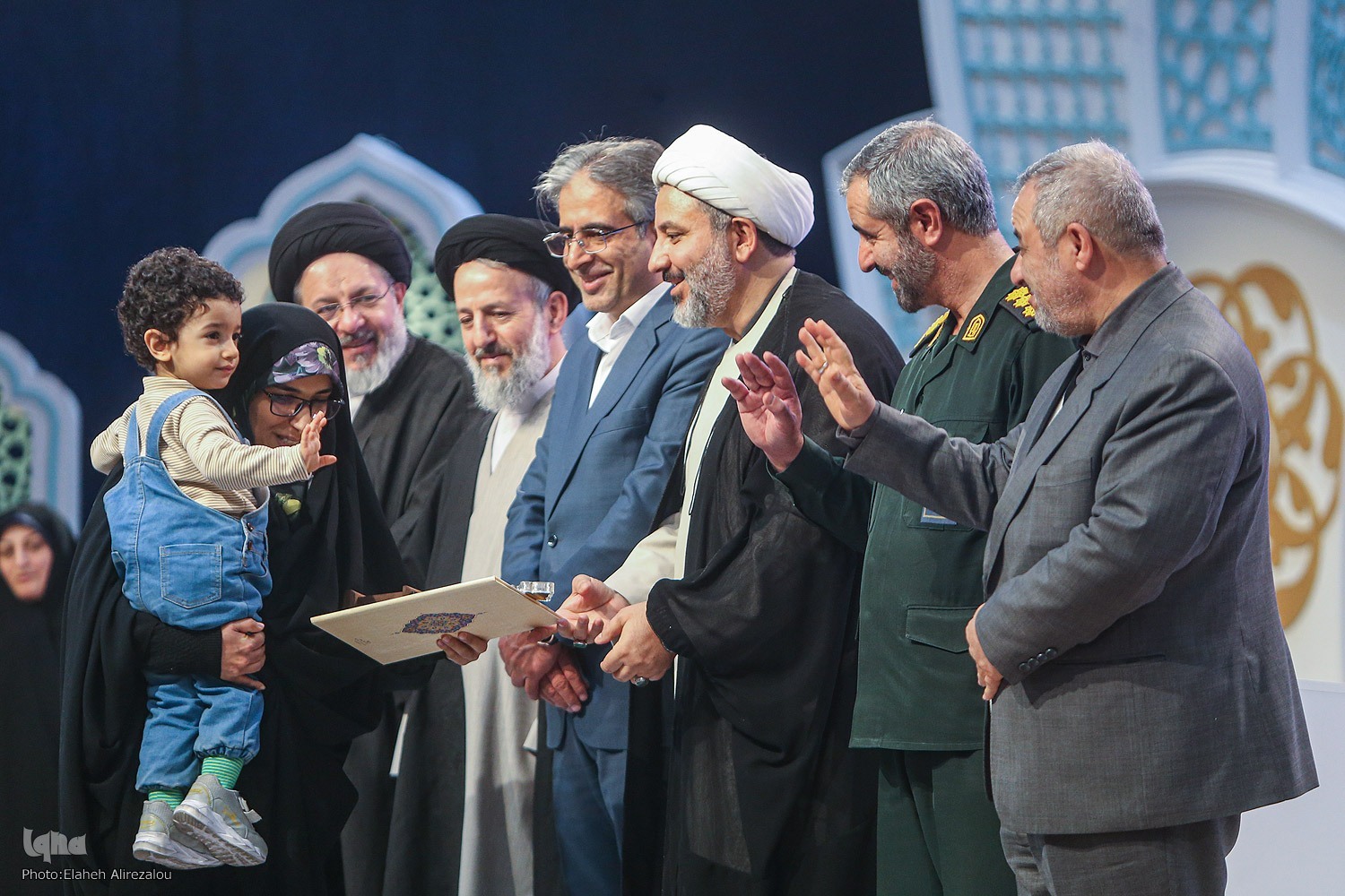 برکت حضور کودکان در کنار مادران قرآنی