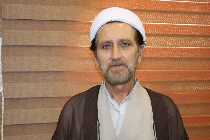 بازاریان مطالبات خود را از مسیر قانونی پیگیری کنند