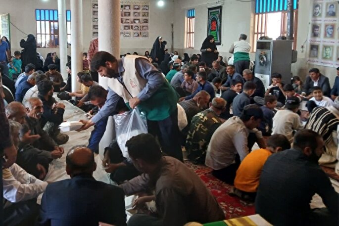 سفره «اطعام رضوی» در مناطق روستایی سپیددشت برپا شد