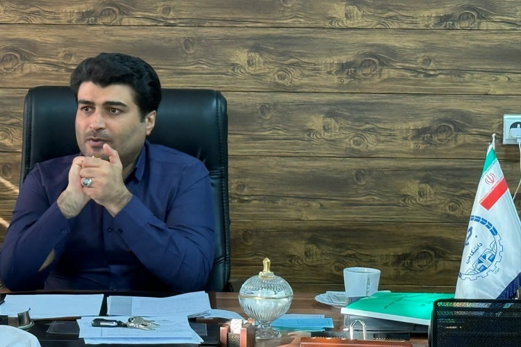 صاحب سروش‌فر، دبیر همایش نجوم و اختر فیزیک در یاسوج