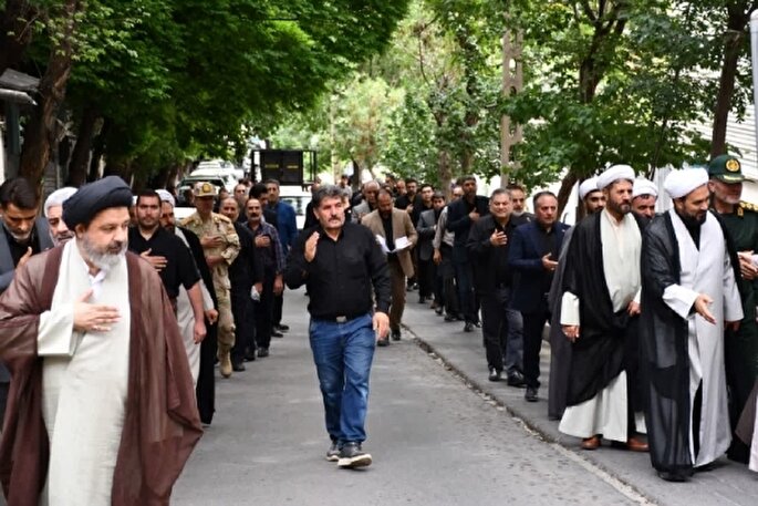 عزاداری مردم ماکو در سوگ رحلت امام خمینی(ره)