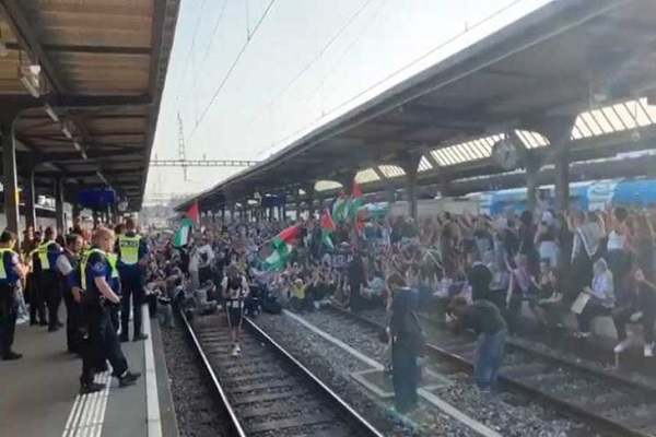 اعتراض به توقیف مادلین با بستن مسیر قطارها در سوئیس