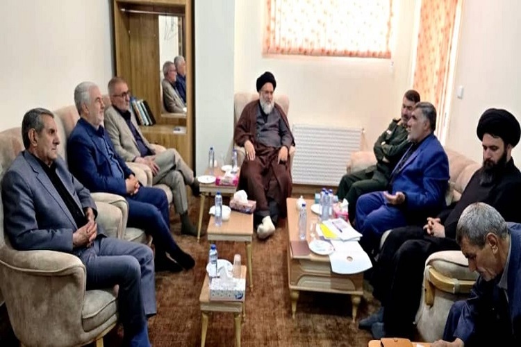 نشست هیأت امنای ستاد توسعه و بازسازی استان