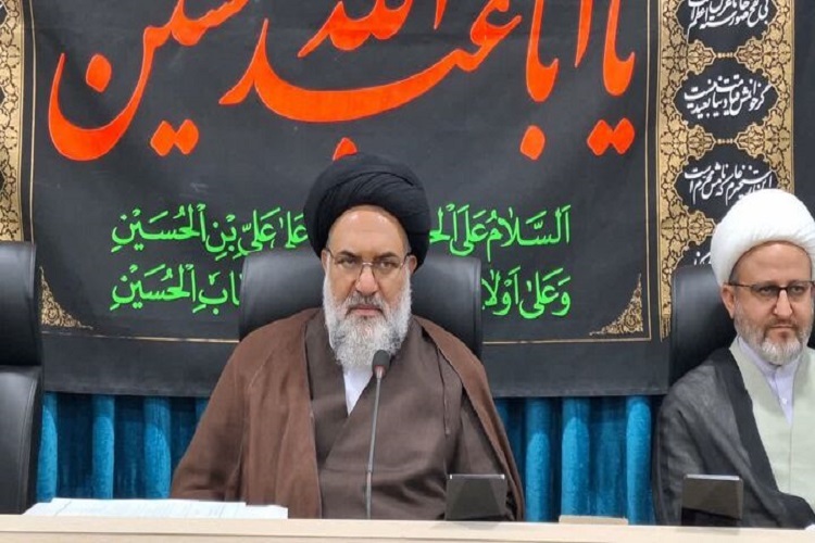 آیت‌الله سیدنصیر حسینی، نماینده ولی فقیه در کهگیلویه‌وبویراحمد در نشست طرح قرآنی «رحله» در استان