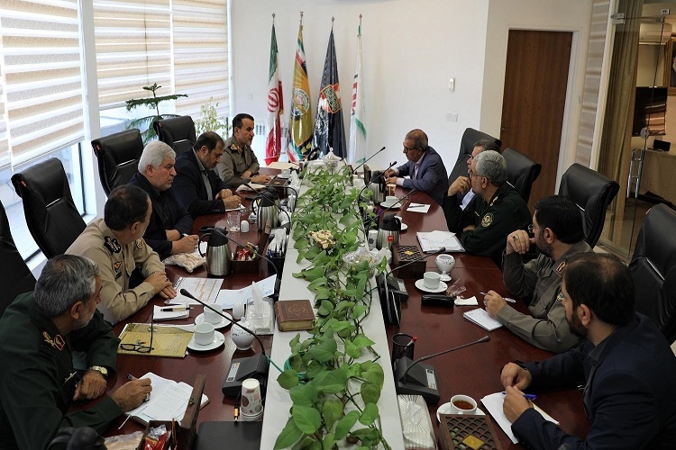 دیدار استاندار و دیگر مسئولان استانی با رئیس بنیاد حفظ آثار و نشر ارزشهای دفاع مقدس دیدار استاندار و دیگر مسئولان استانی با رئیس بنیاد حفظ آثار و نشر ارزشهای دفاع مقدس