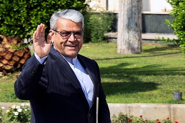 شورای پول و اعتبار مسئول ادغام بانک آینده با بانک ملی است