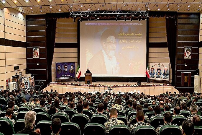 شهید آیت‌الله آل‌هاشم الگویی از تواضع و مردم‌داری بود