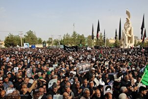 FOTO - Città di Birjand accoglie feretro presidente Raisi