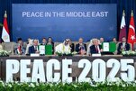 Sina Trump at mga Pinunong Rehiyonal ay Lumagda sa Kasunduan ng Tigil-Putukan sa Gaza Habang Ibinunyag ng Pinalayang mga Palestino ang ‘Pasismong’ Naranasan sa Bilangguan
