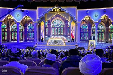 Em Fotos: Inauguração da Final da Competição Nacional do Alcorão do Irã em Sanandaj