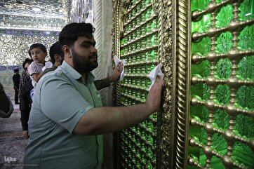 Em Fotos: Cerimônia Realizada para Limpar Santuário Sagrado de Qom