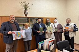 Эҳдои тарҷумаи Қуръон ба китобхонаи ҷамъиятии Украина