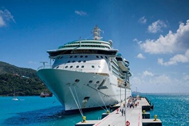 Malezya’nın ilk helal yolcu gemisi denize indirildi