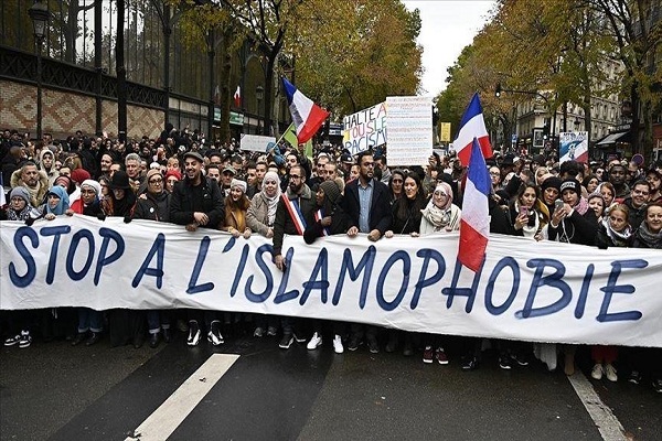 فرانس؛ مسلمان جو ہر روز محدود تر ہوتے جارہے ہیں۔